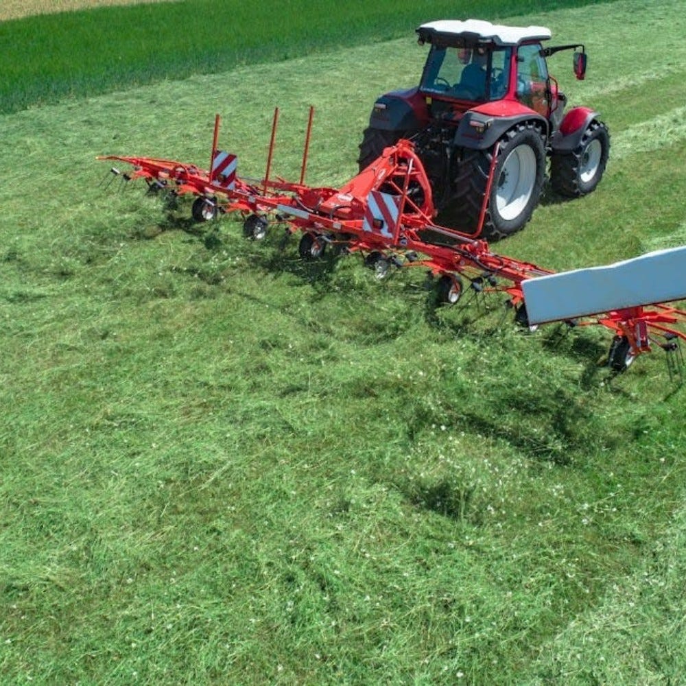 Espalhador e Enleirador Rotativo de Forragem KUHN GF 8700 2026